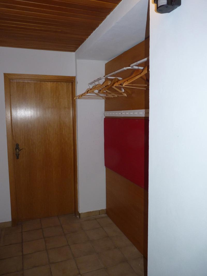 Große Garderobe und Flur im Ferienhaus Rodershausen 