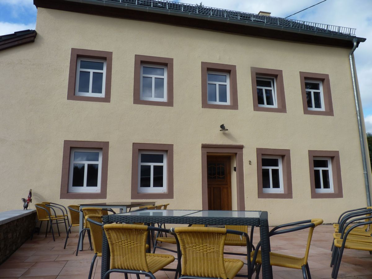 Eifel Landhaus - Terrasse vor dem Haus